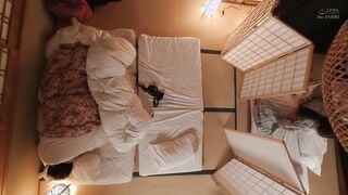 DANDY-703 「愛する妻が絶倫AV男優に抱かれ感じている姿を見たい！相部屋になったデカチン男に嫁を何度も中出しさせる寝取らせ温泉旅行」
