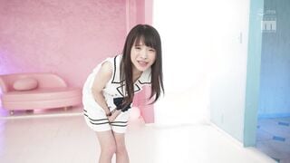 MIDV-340 アイドルになりたいから恥ずかしくったってH猛特訓 むちゃぶり初体験3本番！！ 虹色ぐみ