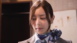 PRED-483 美脚CA 粘着オヤジに堕とされて…肉便器への調教フライト 白峰ミウ