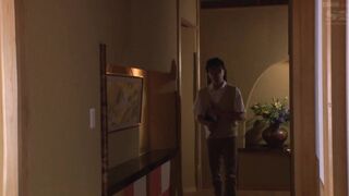 SNIS-437 隣人に狙われた人妻 男は旦那の留守にベルを鳴らす 吉沢明歩