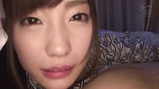 HND-510 至近距離に彼女がいるのに耳元でコソコソ口説いてくるささやき誘惑中出し 美谷朱里