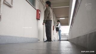 【モザイク破壊】HMN-138 彼氏と喧嘩した後を狙って傷心した隣人お姉さんの愚痴を聞いたら何度も何度も中出しできた。彼氏持ち隣人NTR 月乃ルナ