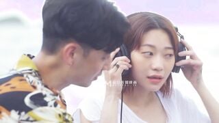 【國產精品】MAN-0009 夏日之恋 上集-宋南伊 岚湘庭 苏清歌