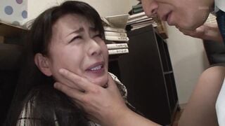 MEYD-129 向かいに越して来た人妻は、犯される度にスケベになっていく…。 三浦恵理子