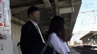 DRPT-047 満員電車で羽交い絞めにされセーラー服の下から見えた乳首を強●開発される爆乳女子○生 夕美しおん