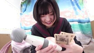 KING-165 街行く女子○校生が おま○こ丸出し拘束されたまま何度もイカされ絶頂潮吹き！ 人生初の快感に火照りが止まらない素人娘はデカチンを見せつけられると連続生中出