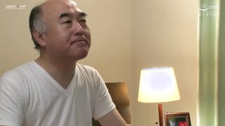 VENU-919C 好色公公策劃如何得到媳婦肉體，對此一無所知而露出無防備姿態的媳婦就… 彌生美月