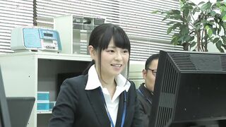 GS-322C 大家都無法出手騷擾的認真女社員結婚離職了 送別會抱怨男有展現淫蕩姿態被睡走