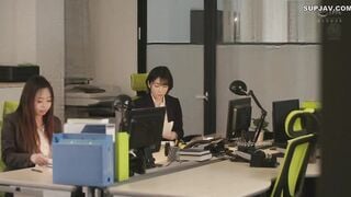 【モザイク破壊】JUL-956 人妻オフィスレディの絶対領域 貞淑妻を襲う、部長の言いなり社内羞恥―。 舞原聖
