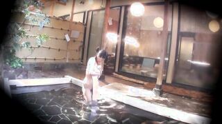 SDMU-321 箱根湯本温泉で見つけたお嬢さん タオル一枚 男湯入ってみませんか？