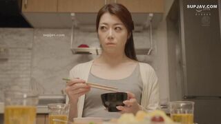 【モザイク破壊】JUQ-022 息子の友人ともう5年間、セフレ関係を続けています―。 年下の子と不埒な火遊び…中出し情事に溺れる私。 北条麻妃