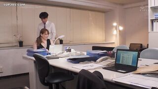 【モザイク破壊】JUQ-041 これは部下に厳しいムチムチ女上司にセクハラしたら怒られるどころかセックスまで出来た話です。 西村ニーナ