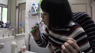 492MERC-369 【巨乳家出少女】お家のどこでもヤリたい放題！母性を感じるような豊満ボディ！