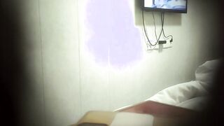 【90后夫妻爱交换】，良家换妻，4P淫乱相约酒店，大胸人妻被插呻吟，对白精彩刺激