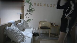 91C仔团伙漏网大神重出江湖老司机探花酒店约炮模特身材肤白腿长初次出来兼职的少妇有点放不开