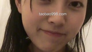 《百度云泄密》被中年大叔包养的美女大学生私密生活被曝光