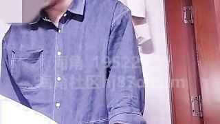 《震撼福利超强乱伦》原创大神被前妻绿了之后憋了十几年独自带大女儿【刘莉莉】报复心
