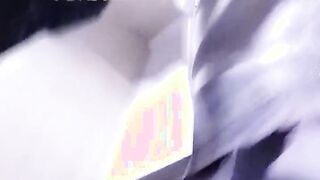 《震撼福利超强乱伦》原创大神被前妻绿了之后憋了十几年独自带大女儿【刘莉莉】报复心