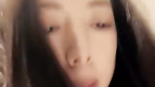【汝模姬】车模下海性感美女！腰上还贴着膏药！多毛骚穴后入美臀，主动骑乘位猛砸，浪叫呻吟不断