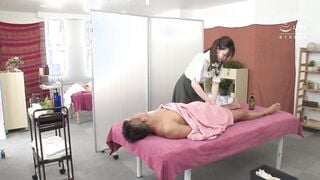 NHDTB-811 妻がいる至近距離で平然とマッサージしながらこっそりチ○ポを挿入し腰振…