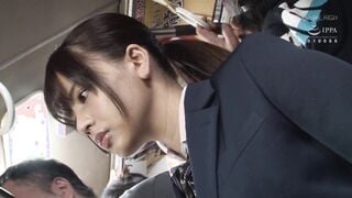 NHDTB-810 満員バスで背後から制服越しにねっとり乳揉み痴●され腰をクネらせ感じま…