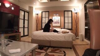 SDMU-590 処女、精子全部飲む。 お嬢様女子大に通う天然ちっぱい剛毛少女 小松美柚羽 19歳