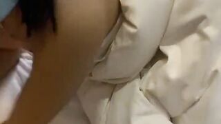 不得了，不得了，未成熟的体态，【毕业学生党】拉了1个 ，开房直播 ，扣逼调教了，很难插进去~喷血推荐