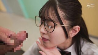 AKDL-244 Pelajar pindahan biasa itu adalah jalang yang tidak melakukan blowjobs, membuat batangnya keras dan menelan sperma... Hikaru Natsuki