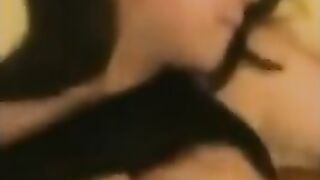 做哥哥的私人玩物喜欢小骚逼这样坐哥哥身上吗 小骚货主动骑乘哥哥身上深插扭动 看着肉棒在自己小蜜穴