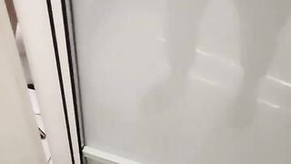 剧情演绎勾搭服务员，巨乳包臀裙骚女来打扫卫生，聊骚搞得很想要，解开内衣一对豪乳，骑坐大屁股套弄