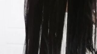 千年难得一见的女神下海了~【女神小雪糕】，破天荒大秀，反差眼镜妹，抵挡不住金钱诱惑，怒下海脱光