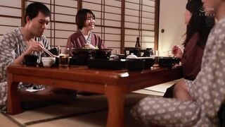 JUQ-319 夫には口が裂けても言えません、お義父さんに孕ませられたなんて…。-1泊2日の温泉旅行で、何度も何度も中出しされてしまった私。- 三月ひかる