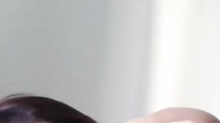 FC2-PPV-1114883 【無xデカクリ袋】週末のお楽しみの取引先OLスマホ縦動画　興奮するとぷっくりとデカくなるクリ袋から充血したクリトリスが顔を出す 臨場感溢れ