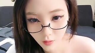 女神颜值美少女！近期下海操逼！包臀裙顶级美腿！翘起屁股极度性感，多毛粉穴炮友爽翻