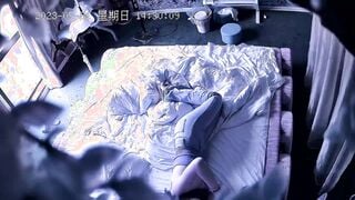 流出情趣酒店偷拍年轻情侣中午睡醒干炮干得妹子啊啊叫