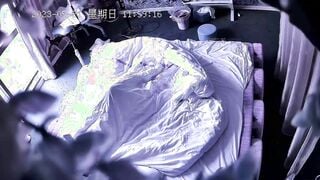 流出情趣酒店偷拍年轻情侣中午睡醒干炮干得妹子啊啊叫