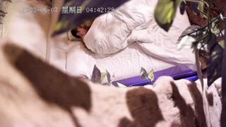 新流出酒店高清偷拍眼镜男深夜和女炮友开房来一炮这鸡巴真短