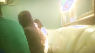 【换妻极品探花】，人妻可遇不可求，KTV唱歌，酒店开房，玩惩罚游戏，夫妻6P交换混操