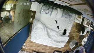 《主题宾馆真实泄密》纯上帝视角欣赏偸情男女开房啪啪全程~激吻调情由浅入深~亮点是美少妇的呻吟声听的J8受不了无套内射