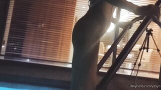 [가장 매력적인 흑인 오쟁이 진 남편 색녀 아내] 뻔뻔스러운 성숙한 여성 "Yseyo"는 큰 가슴, 뚱뚱한 엉덩이, 날씬한 허리를 가지고 있습니다. 그녀는 체육관에서 뒤에서 범해집니다. 폭력적인 임팩트. 무릎을 꿇고, 핥고, 오럴 섹스. HD 1080P 원본 버전