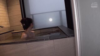 DANDY-881 父親がいない間に何度もセックスしたがる性欲が強すぎる義母は絶倫息子の…