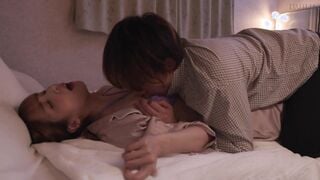 DLDSS-235 Cuando le pedí a mi suegra, una ex tonta, que renunciara a su virginidad completamente desnuda... Pude tener una conveniente masturbación de carne (Ayaka) Ayaka Tomoda
