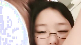 Nouvelle fille à lunettes ! L'aspect est doux et très tendre ! 3 heures de baise passionnée, c'était très sexy, c'était tellement bon de baiser sa chatte serrée