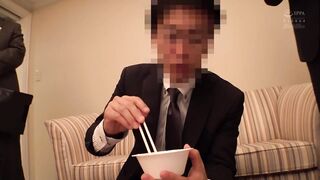 BLK-380 金持ちの資産家オヤジが参加デキるイっても止めない腰振り騎乗位追撃中出し乱交パーティー AIKA