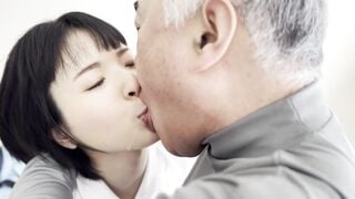 FONE-160 すんごい炉利、見っけ！「私、人より乳頭が長いのがコンプレックスなんです…」 家出娘は乳首だけでイク超敏感な全身性感帯のムッツリスケベさんでした。
