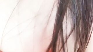 极品尤物美女星星！高颜值全身粉嫩！性感吊带黑丝，超粉美穴掰开，揉搓阴蒂，低声娇喘呻吟