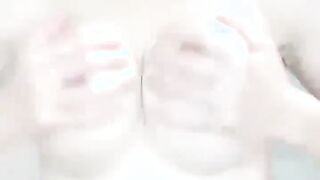 极品尤物美御姐！性感情趣内衣！白嫩美乳扭腰摆臀，扒开内裤多毛骚逼，自摸揉搓表情淫骚
