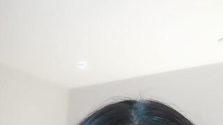 极品甜美小姐姐！浴缸里激情操逼！跪着吸吮大屌，水中骑乘位后入，全力输出微毛嫩穴