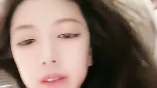 极品颜值风骚女神啪啪大秀直播诱惑，全程露脸口交大鸡巴吸蛋蛋样子好骚，淫水多多让大哥草的喊爸爸精彩刺激
