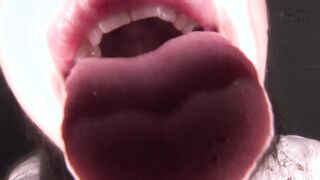 EVIS-495 【極上長舌】ネバネバ唾液で挑発する痴女